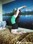 Teen really loves to show her exposed figure - Photo #12