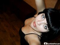 Amateur wife shows off her tits and pussy - Photo #4