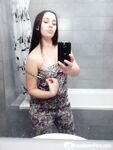 My friend has the perfect bathroom for nudes - Photo #1