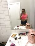 Took a couple of selfies before my date - Photo #9