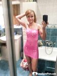 Seductive amateur knows how to flash her tits - Photo #1