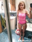 Seductive amateur knows how to flash her tits - Photo #5