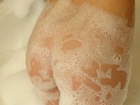 Flat chested Diddylicious sheds her bikini in the bath showing soapy hot ass - Photo #7