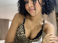 Latina chick Lisandra Official changes her swimwear during solo action - Photo #6