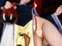Asian cosplayer strikes tempting poses during a solo performance - Photo #7