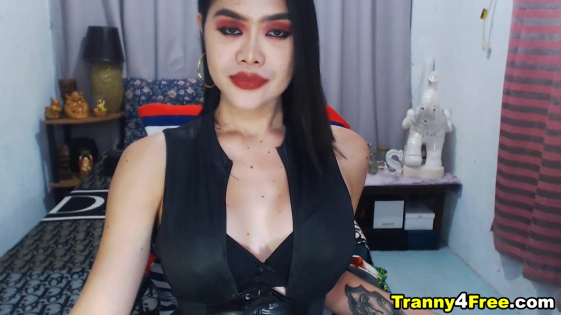 Amazing Tranny Loves To Masturbate Her Cock