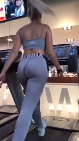 Pawg blonde decided she wanted to show her ass movement