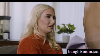 Hot Sex-Hungry MILFs Have Foursome With Their Bratty Stepsons (Kate Dee, Vivianne Desilva)