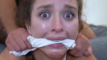 YOUNG MODEL THOUGHT THE SHOOT WOULD BE EASY - Big Cock Destroys 18 Yo Tight Teen Geisha Kyd
