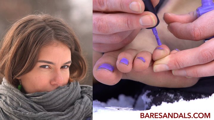 Teresa applies nail polish to her toes outside in the snow - Video update 12400 HD