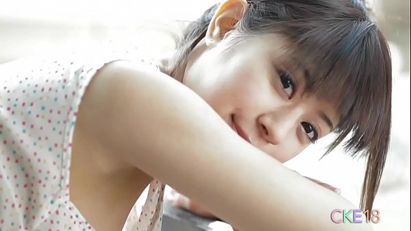 Sweet Japanese teen cameltoe touching and teasing outdoors 2